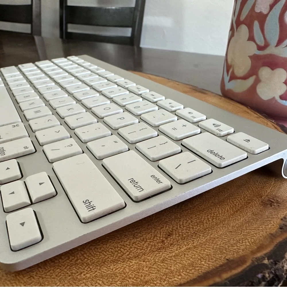 Apple elegant wireless